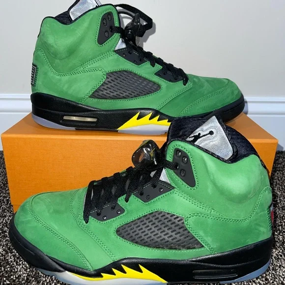 Air Jordan Retro SE Oregon Ducks